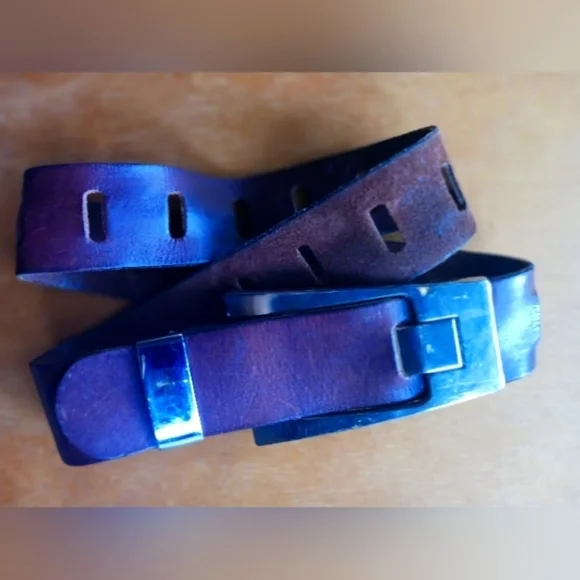Gorgeous Leather Belt - Picture 1 of 7